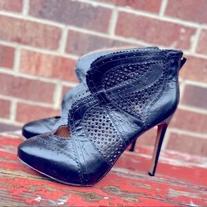 Nine West black stiletto booties.